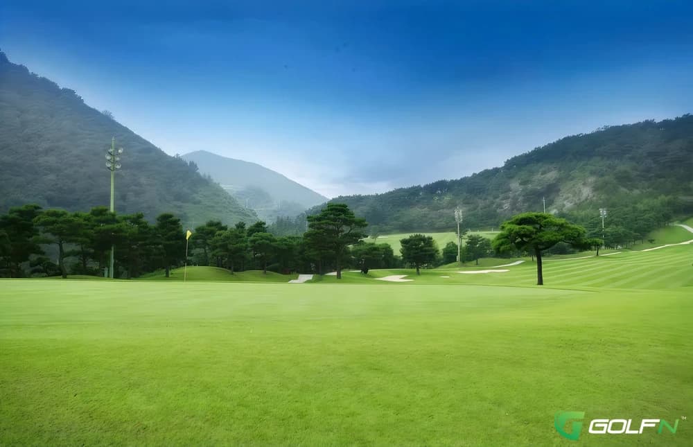 Bugok Country Club ~ East Left in Geomun-li , Gyeongsangbugdo β semi-private, 9-hole golf course