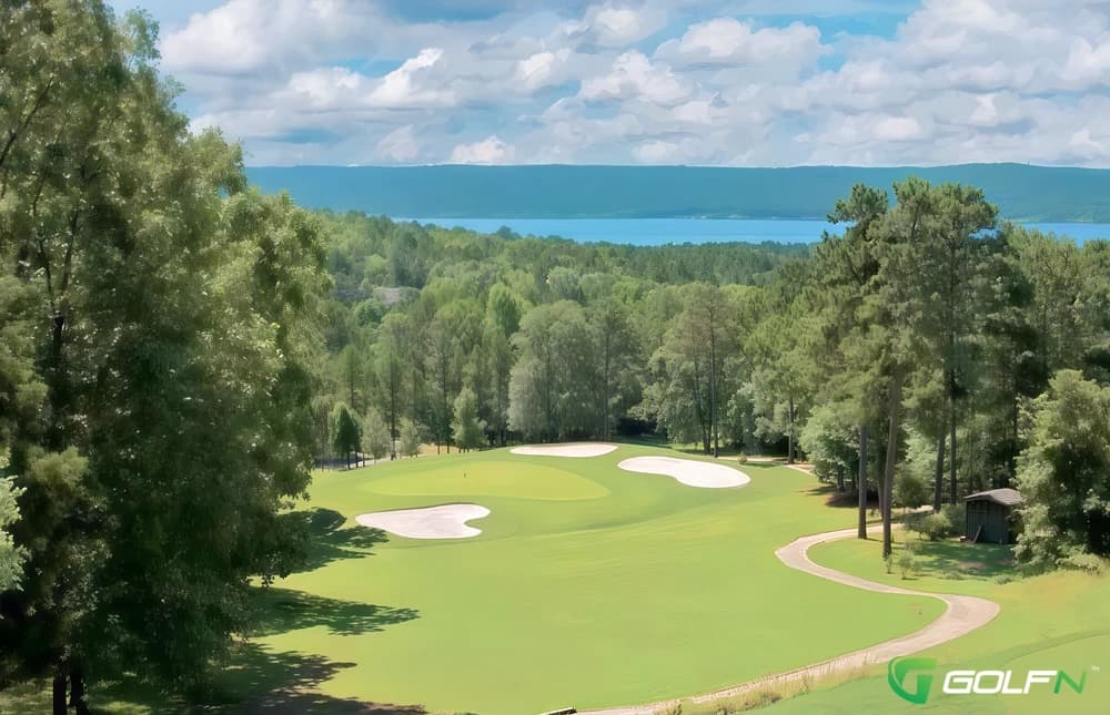 Red Apple Inn & Country Club in Heber Springs, Arkansas — resort, 18-hole golf course, designed by Gary Panks (1981)