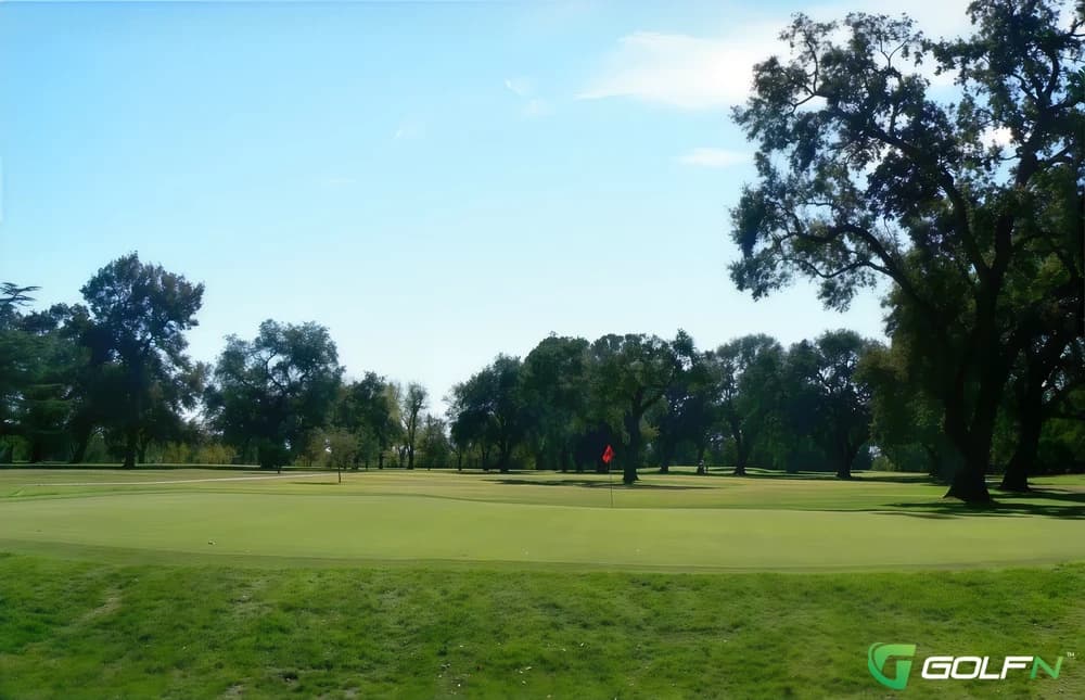 Plumas Lake Golf & Country Club in OLIVEHURST, California — semi-private, 18-hole golf course, designed by Donald McKee