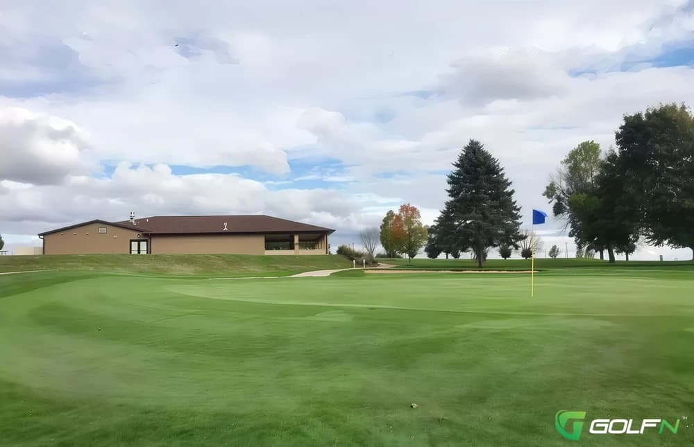 Maple Bluff Golf Club in Geneseo, Illinois — public, 18-hole golf course