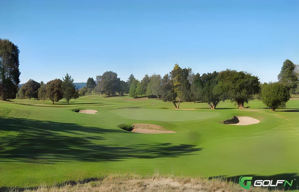 Whakatane Golf Club in Whakatane, Bay of Plenty — semi-private, 18-hole golf course