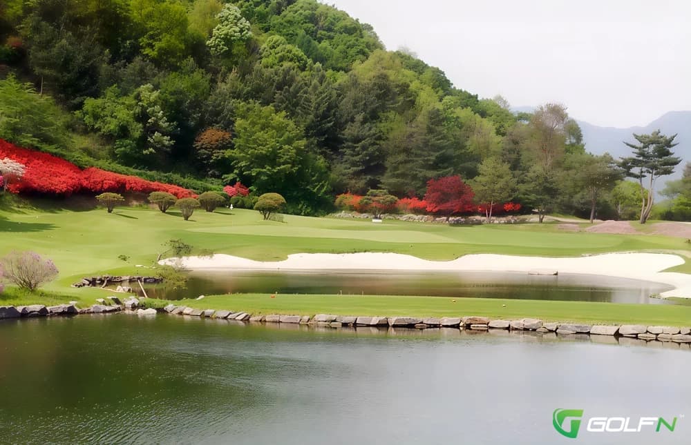 Red Pin - Namyangju Country Club in Namyangju-si, Gyeonggido β semi-private, 9-hole golf course, designed by Song Ho Cheng (2011)