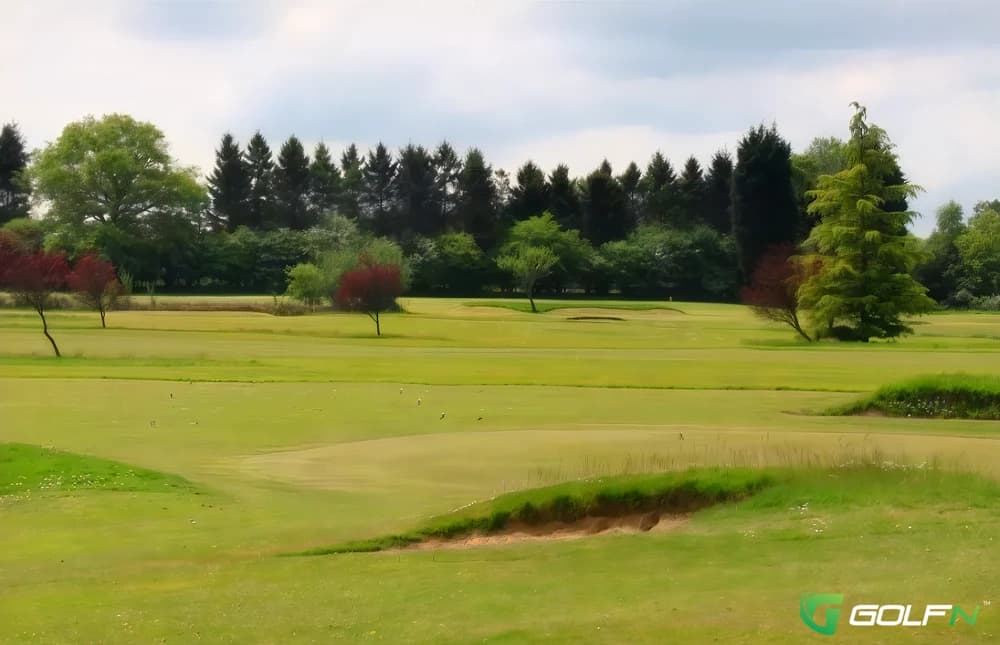 Brookfield Barn Golf in Lower Beeding, England — public, 9-hole golf course