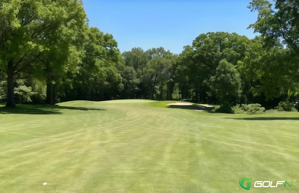 Pleasantville Country Club in Pleasantville, New York — private, 9-hole golf course, designed by William Diddel (1928)