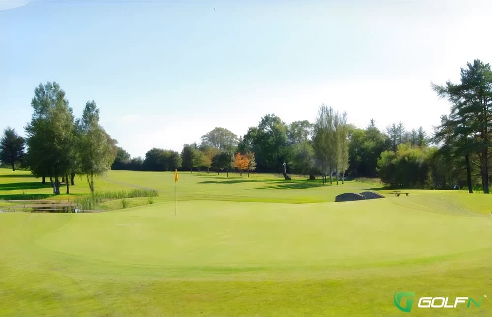 Roscommon Golf Club in Mote Park, Roscommon โ public, 18-hole golf course, designed by Eddie Connaughton (1991)