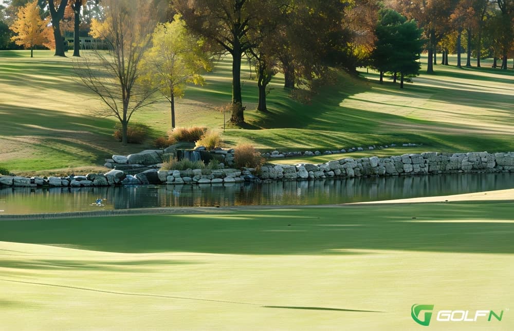 Algonquin Golf Club in Saint Louis, Missouri — private, 18-hole golf course, designed by Robert Foulis