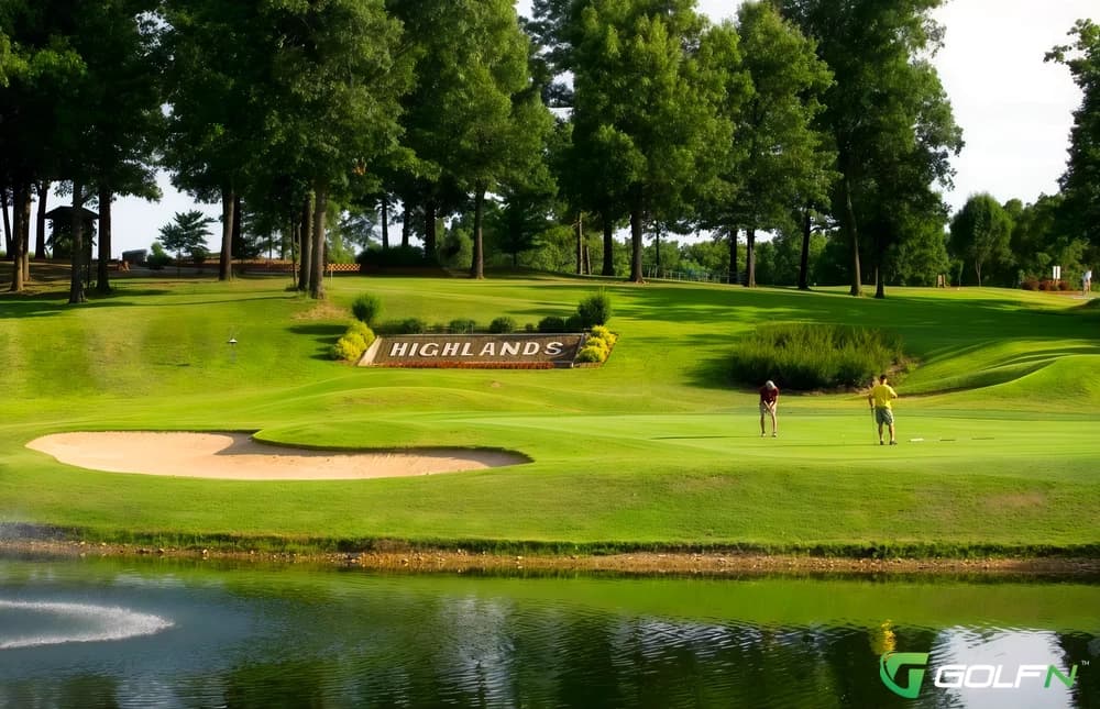 Highlands - Bella Vista Country Club in Bella Vista, Arkansas — semi-private, 18-hole golf course, designed by Ault, Clark & Associates (1990)