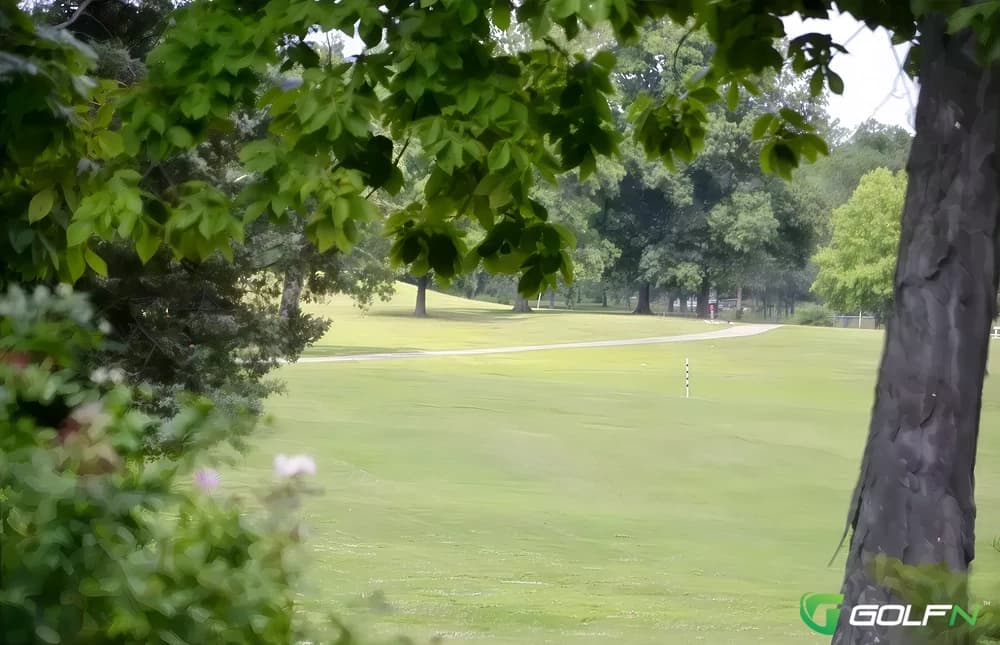 Lebanon Golf & Country Club in Lebanon, Tennessee — private, 18-hole golf course