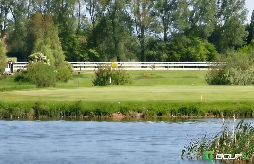 Southwell Golf Club in Nottinghamshire, England — semi-private, 18-hole golf course