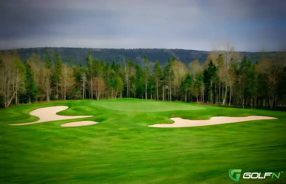 Bell Bay Golf Club in Baddeck, Nova Scotia — public, 18-hole golf course, designed by Thomas McBroom (1997)