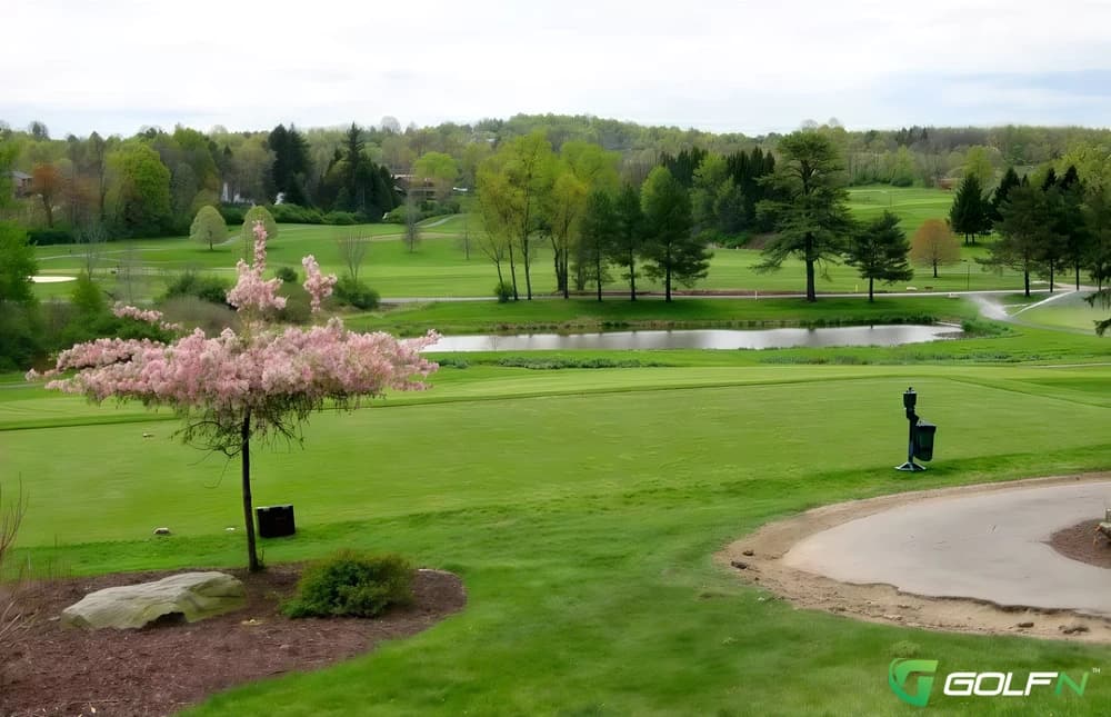 Glen Oak Country Club in Glen Ellyn, Illinois — private, 18-hole golf course, designed by Tom Bendelow (1911)