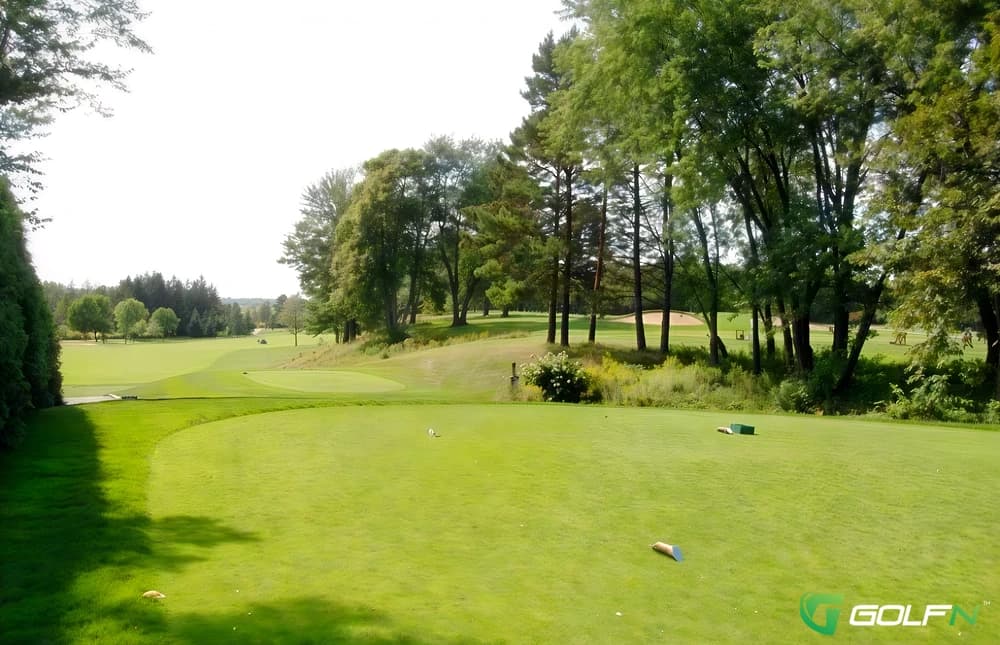 Woodside - Hillsdale Golf & Country Club in Mirabel, Quebec — resort, 36-hole golf course, designed by Howard Watson