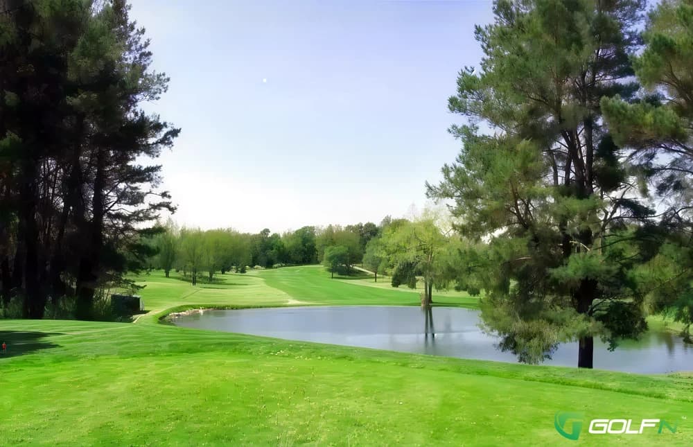 Executive West - Green Hills Golf Course in Clyde, Ohio — public, 9-hole golf course