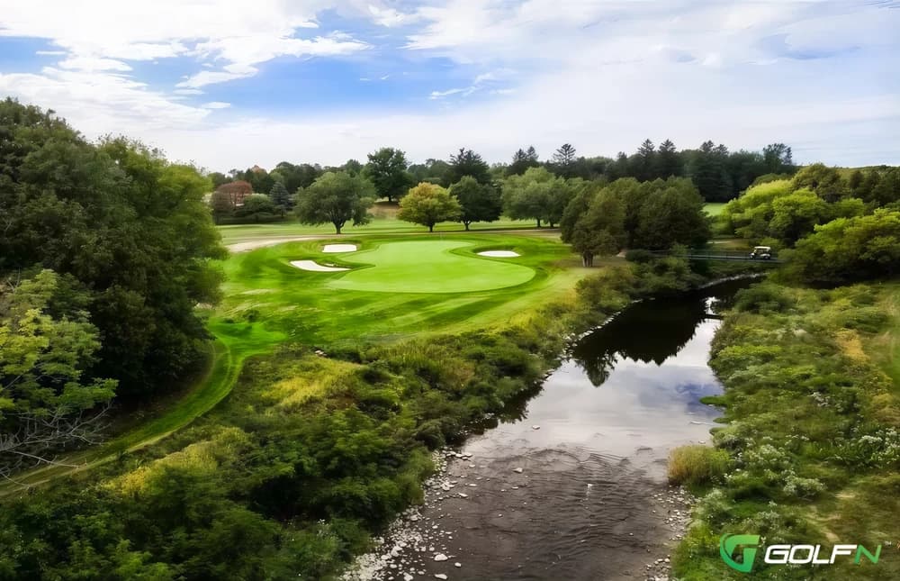 Cedar Brae Golf & Country Club in Toronto, Ontario — private, 18-hole golf course, designed by Stanley Thompson (1922)