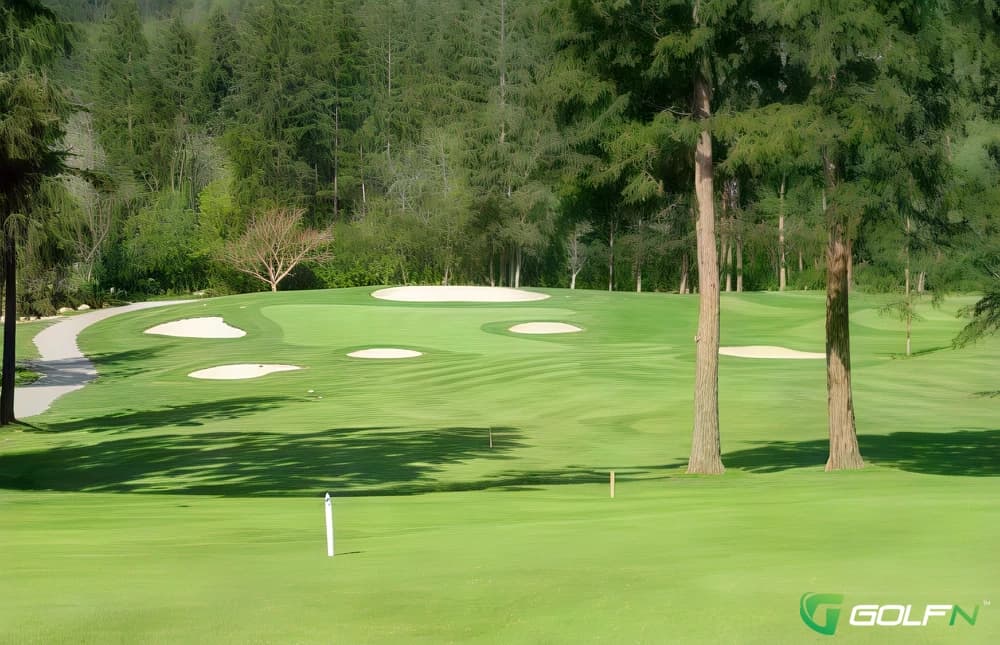 Camaloch Golf Club in Camano Island, Washington — public, 18-hole golf course