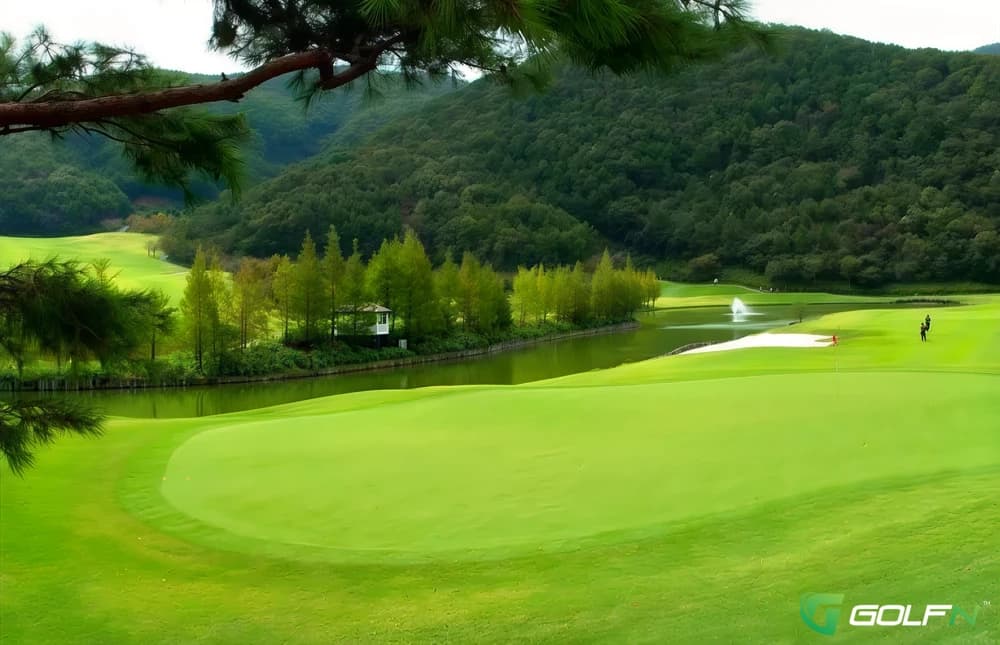 Dongpusan Country Club ~ Lake in Yangsan-si, Gyeongsangnamdo β semi-private, 27-hole golf course
