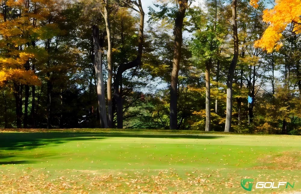Cedarhill Golf & Country Club in Ottawa, Ontario — semi-private, 18-hole golf course