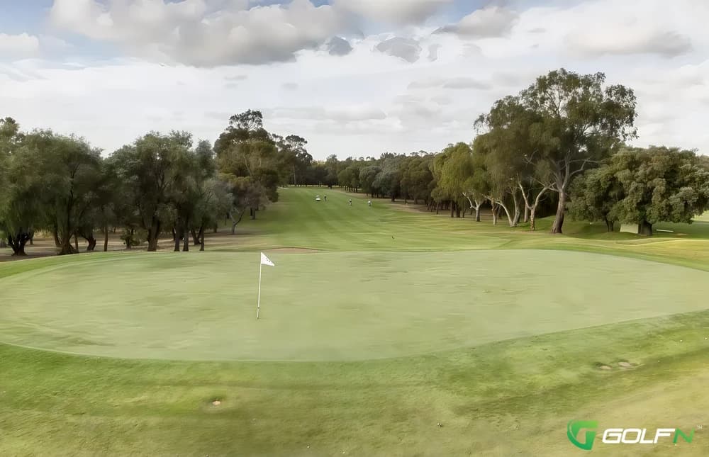 Bunbury Golf Club in Clifton Park, Western Australia — semi-private, 18-hole golf course
