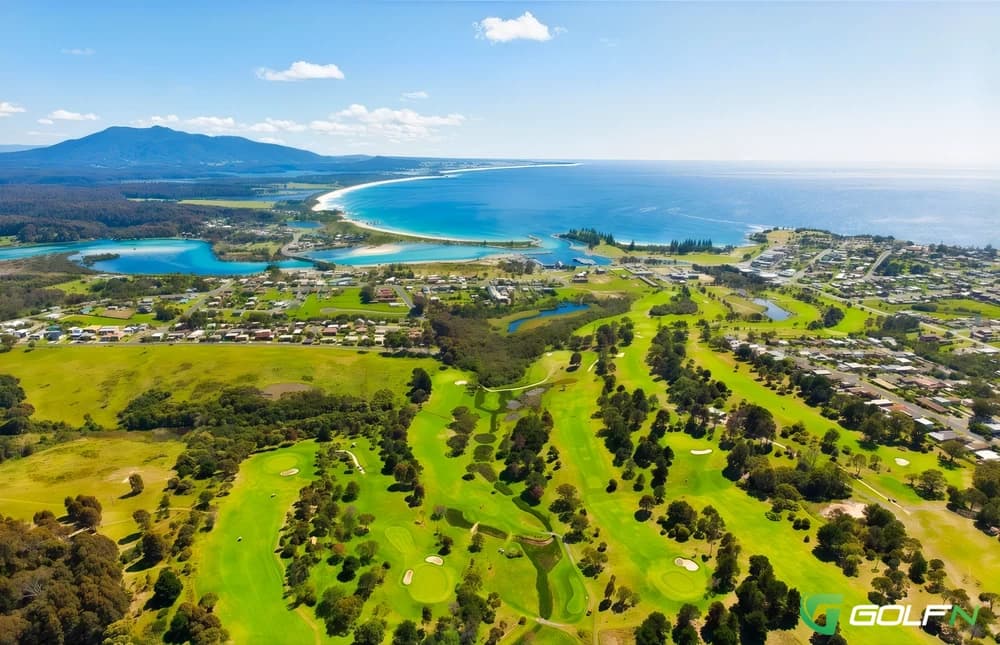 Bermagui Country Club in Bermagui, New South Wales β public, 18-hole golf course