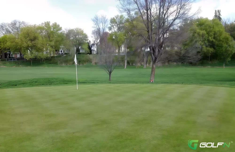 Hiawatha Golf Course in Minneapolis, Minnesota — public, 18-hole golf course, designed by Garrett Gill (1999)