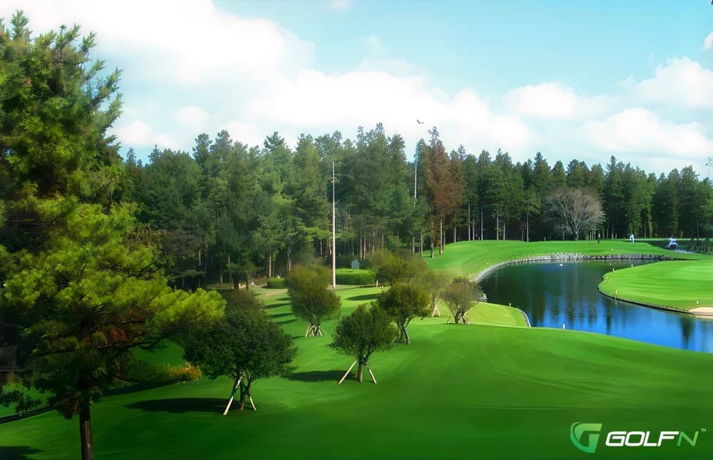 Aquamarine - Lake Hills Jeju Country Club in Seogwipo-si, Jejudo β resort, 27-hole golf course