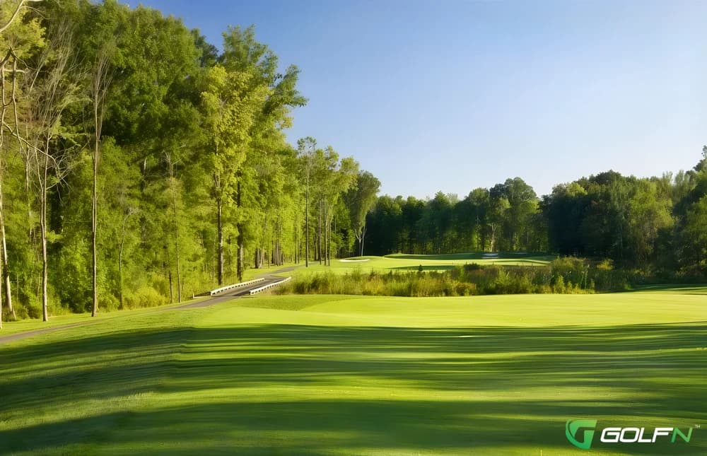 Signature Of Solon Country Club in Solon, Ohio — private, 18-hole golf course, designed by Craig Schreiner (2002)