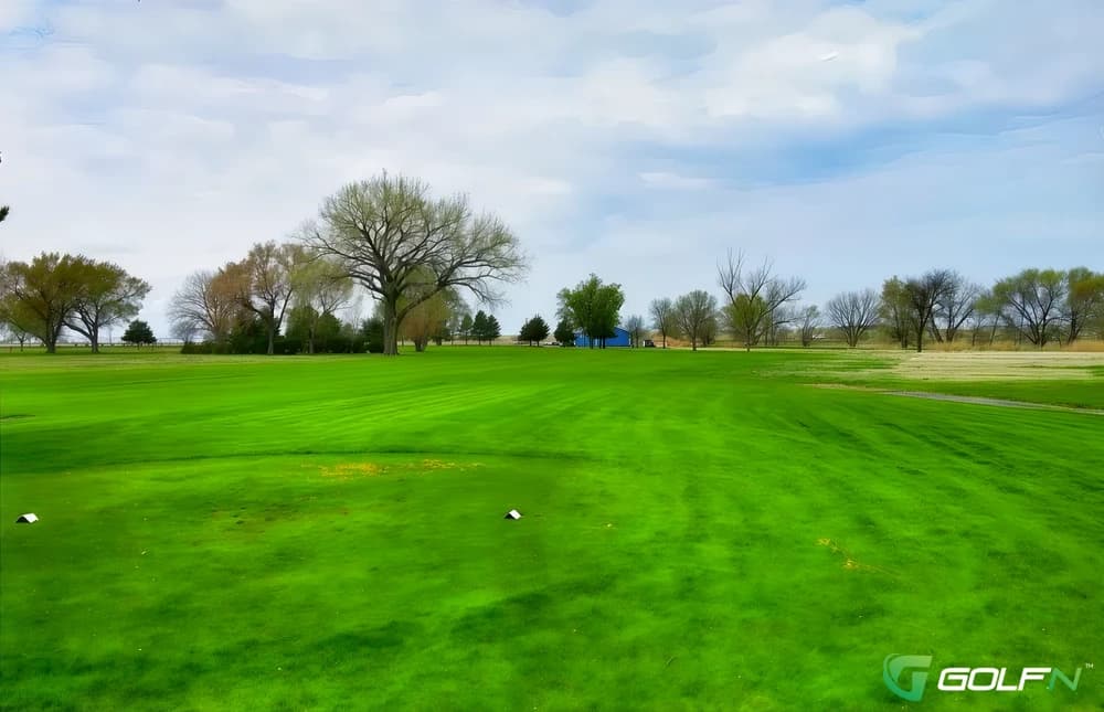 Crandall Creek Golf Club in Ogallala, Nebraska — semi-private, 18-hole golf course