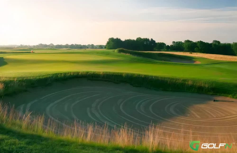 Glen Erin Golf Club in Janesville, Wisconsin — semi-private, 18-hole golf course, designed by Greg Martin (2003)