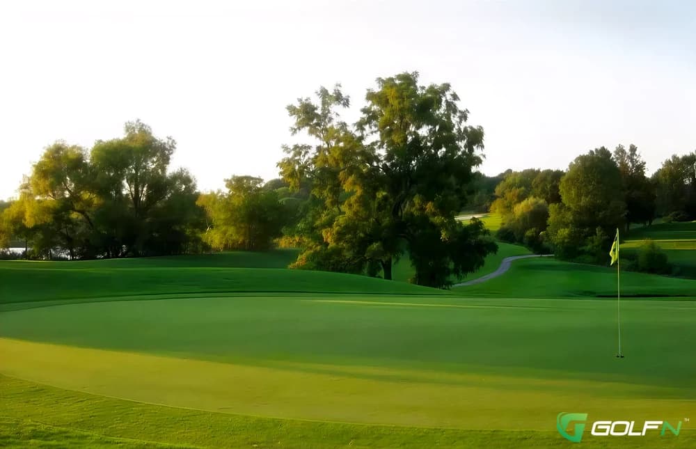 Pleasant Valley Country Club in Medina, Ohio — public, 18-hole golf course, designed by Jack Kidwell
