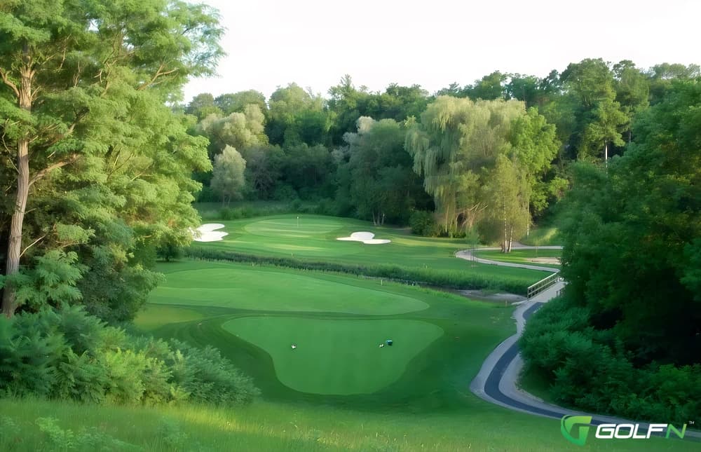Ladies Golf Club Of Toronto in Thorn Hill, Ontario — private, 18-hole golf course, designed by Stanley Thompson (1924)