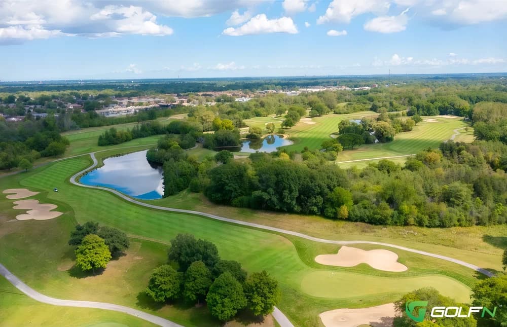 George W. Dunne National Golf Course in Oak Forest, Illinois — public, 18-hole golf course, designed by Dick Nugent (1982)