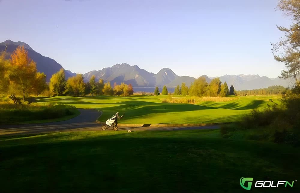 Resort - Swaneset Bay Resort & Country Club in Pitt Meadows, British Columbia — resort, 36-hole golf course, designed by Lee Trevino (1993)