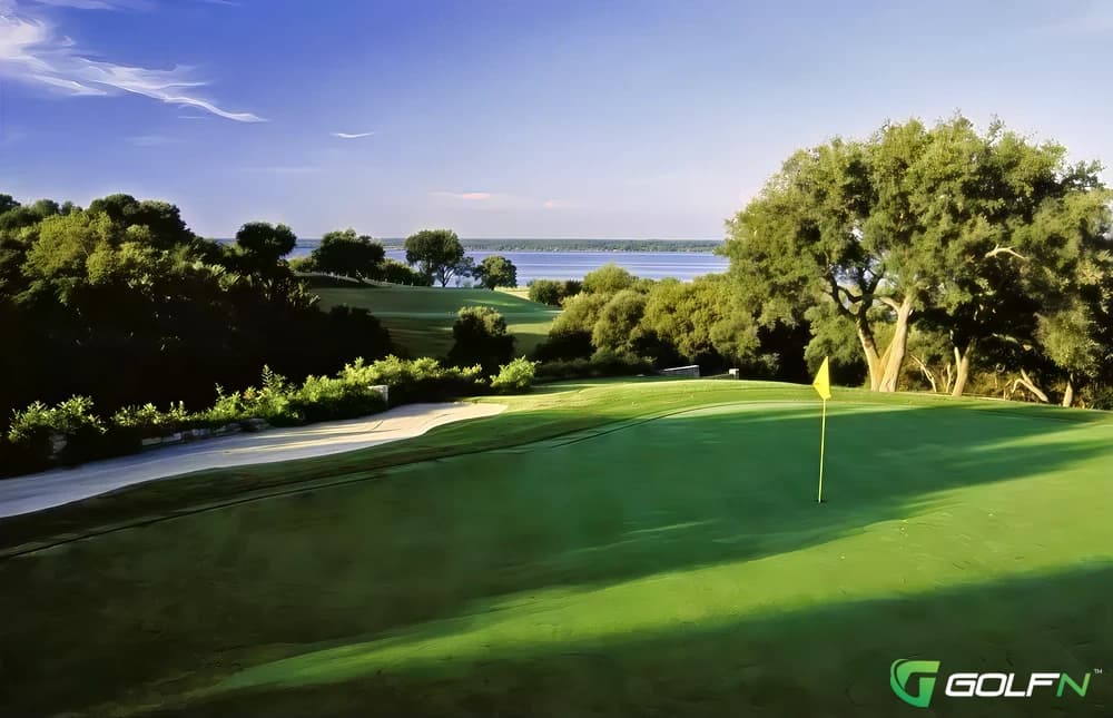 Old - White Bluff Resort in Whitney, Texas — semi-private, 36-hole golf course, designed by Bruce Lietzke (1992)