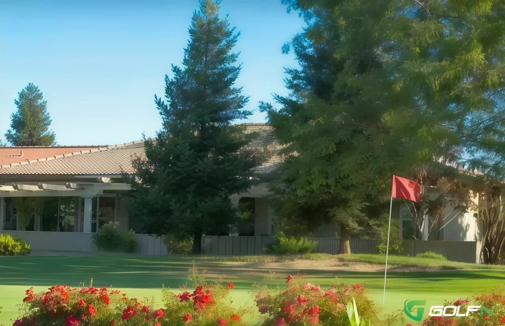 Swallows Nest Country Club in Sacremento , California — private, 18-hole golf course