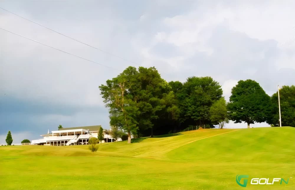 Meadows Golf And Swim Club in Christiansburg, Virginia — semi-private, 18-hole golf course, designed by Porter Gibson