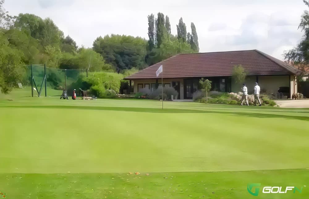 Cotswold Edge Golf Club in Gloucestershire, England — semi-private, 18-hole golf course