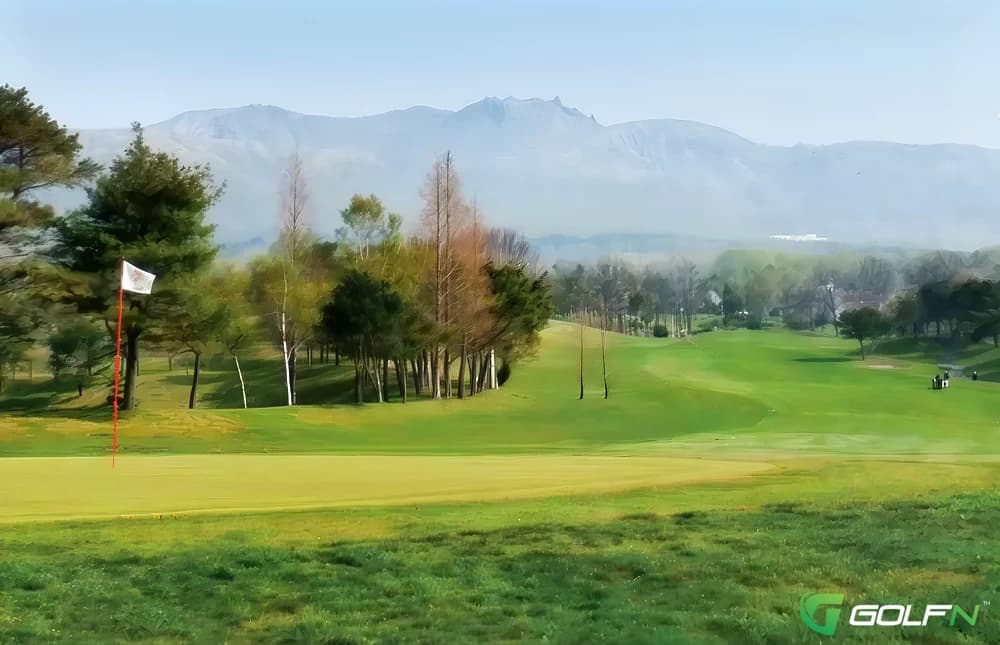Royal - Haeundae Country Club in Gijang-gun, Busan Gwang'yeogsi — semi-private, 27-hole golf course