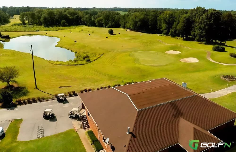 Forest Hills Golf Course in Holiday, Florida — public, 9-hole golf course