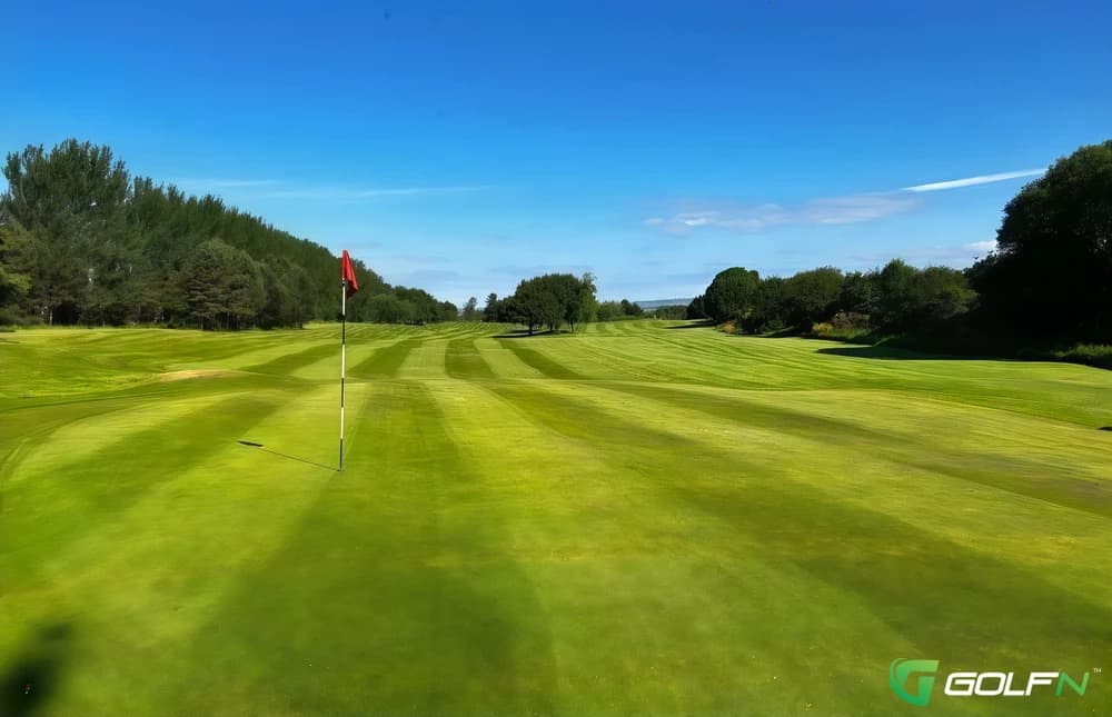 Irvine Ravenspark Golf Club in Irvine, Scotland — 18-hole golf course