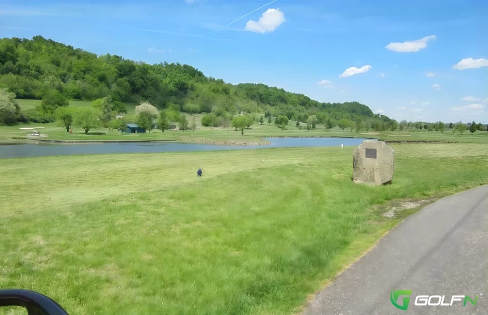 Cliffside Golf Club in Gallipolis, Ohio — semi-private, 18-hole golf course, designed by Jack Kidwell (1988)