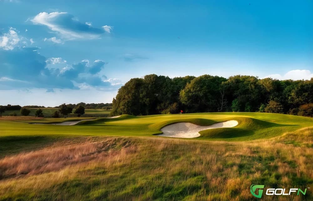 Red - Farleigh Golf Club in Warlingham   , England — semi-private, 27-hole golf course