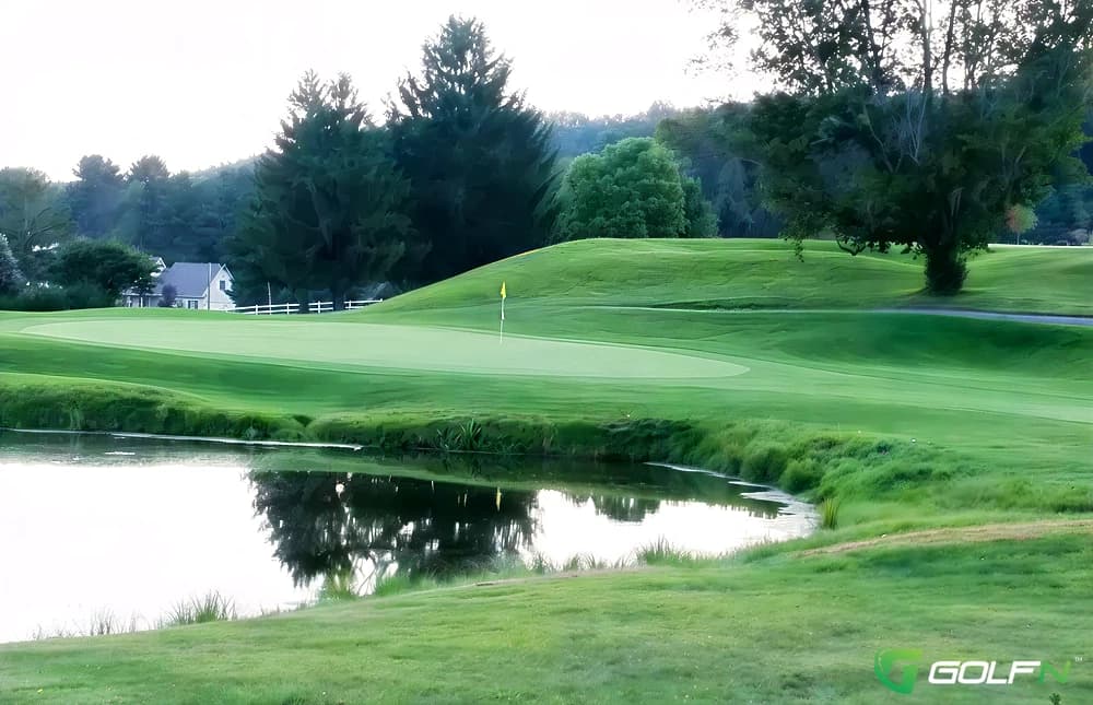 Green Valley Golf Club in New Philadelphia, Ohio — public, 18-hole golf course