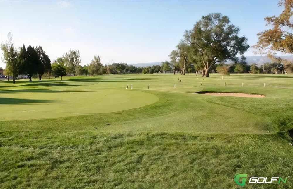 Lincoln Park Golf Course in Milwaukee, Wisconsin — public, 9-hole golf course, designed by Tom Bendelow (1922)
