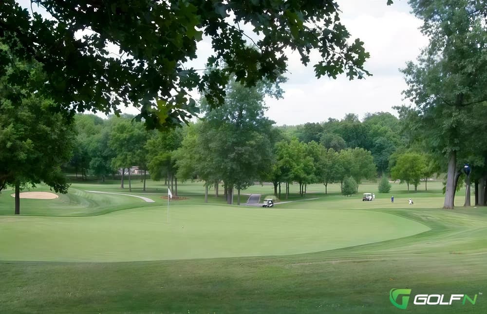 Fremont Hills Country Club in Nixa, Missouri — private, 18-hole golf course, designed by Press Maxwell
