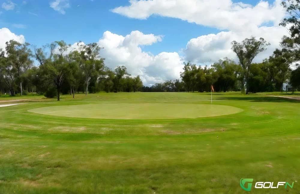 Paparoa Golf Club in Maungaturoto, Northland β public, 9-hole golf course