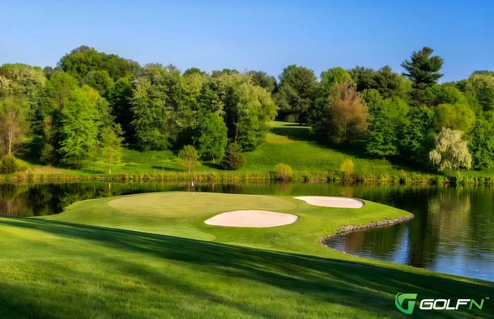 Holly Hills Country Club in Ijamsville, Maryland — private, 18-hole golf course, designed by Russell Roberts (1977)