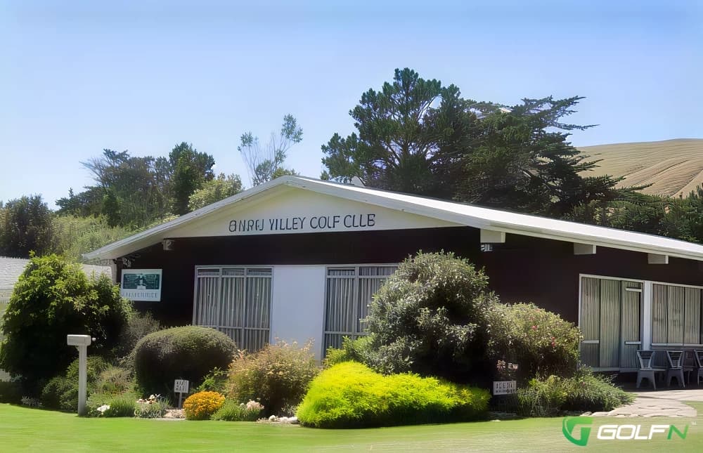 Ohariu Valley Golf Club in Johnsonville, Wellington β public, 18-hole golf course