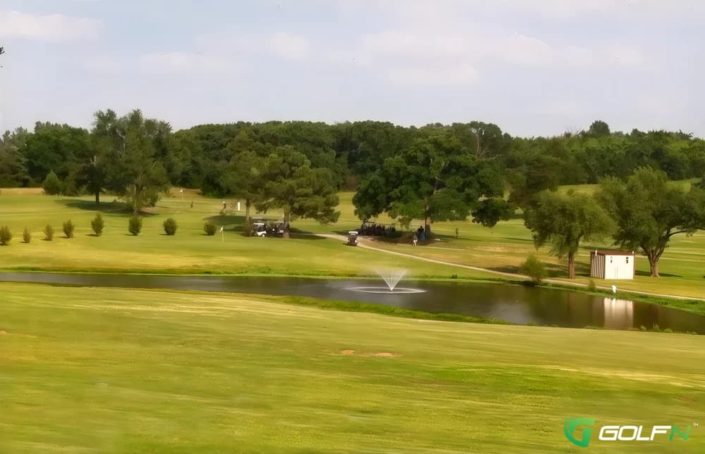 Henryetta Golf & Country Club in Henryetta, Oklahoma — semi-private, 18-hole golf course, designed by Perry Maxwell (1924)