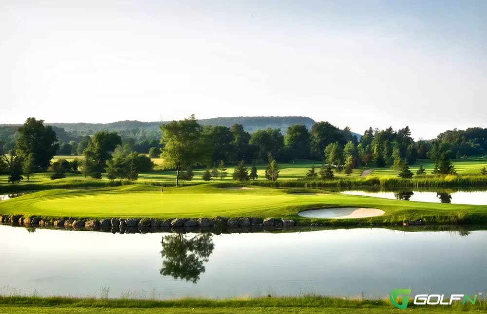 Crosswinds Golf & Country Club in Burlington, Ontario — public, 18-hole golf course