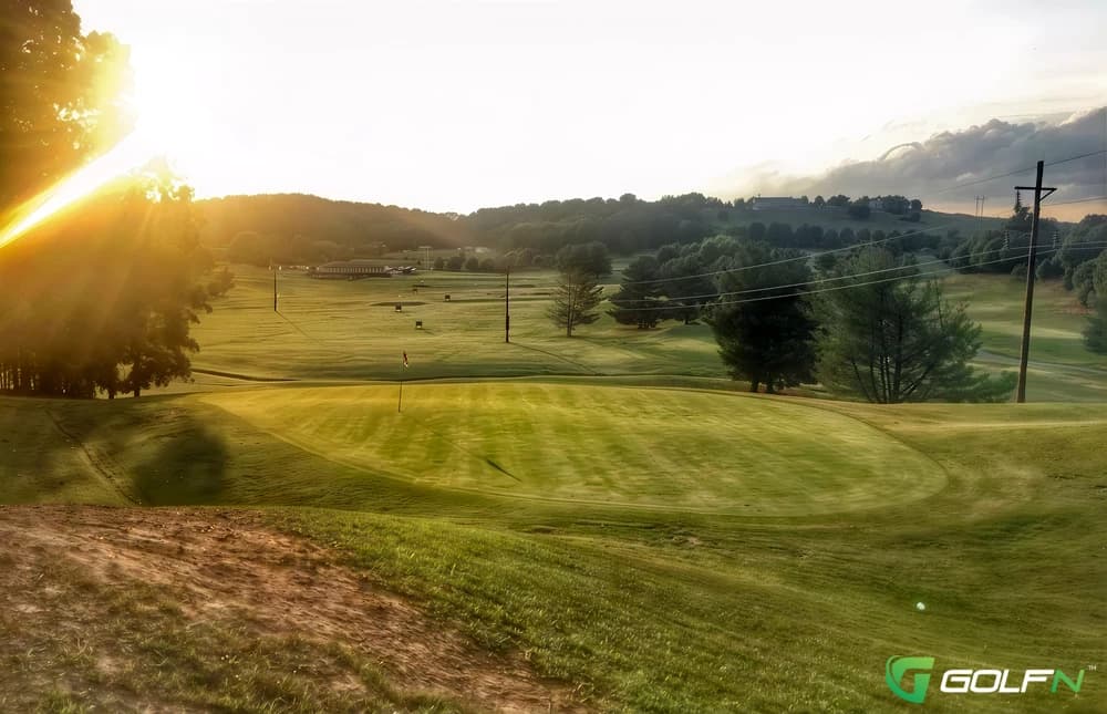 Andrew Johnson Golf Club in Greeneville, Tennessee — public, 18-hole golf course, designed by Robert Walker (1989)